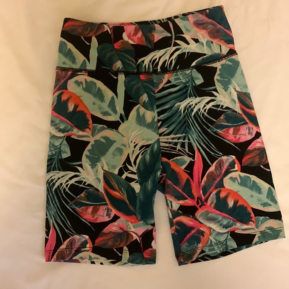 AE highest waist tropical wide waistband bike short size S EUC
